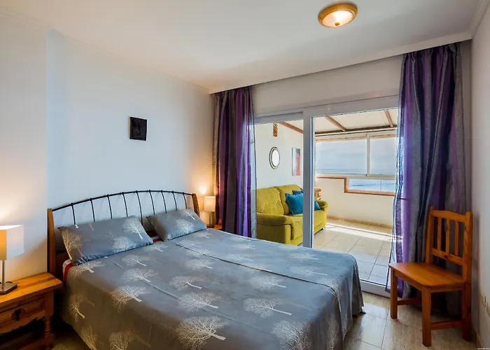 Ceyla View, Cristianos *