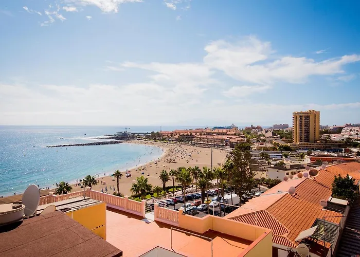 Ceyla View, Cristianos